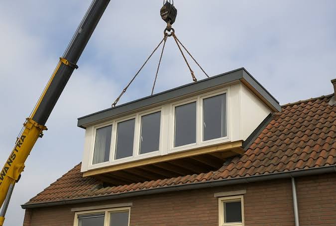 Afgewerkte dakkapel op een woning in Friesland